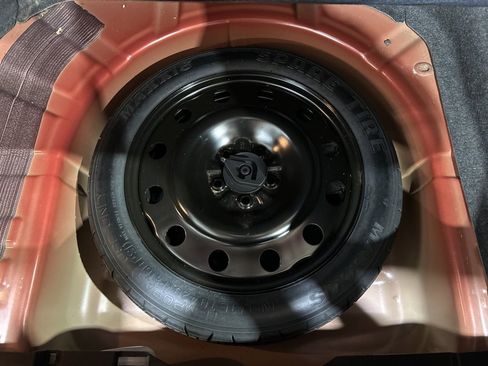 Used 2017 Ford Taurus SEL w/ Equipment Group 201A image 14