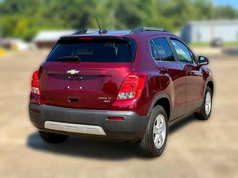 Used 2016 Chevrolet Trax LT w/ LT Sun and Sound Package AWD/4WD image 12
