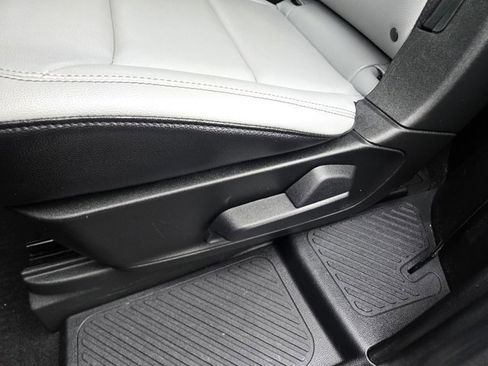 Used 2021 Ford Explorer XLT w/ Equipment Group 202A image 33