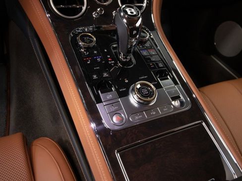 Used 2024 Bentley Continental GT Mulliner image 31