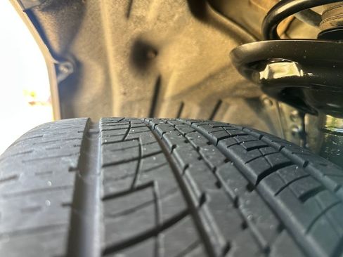 Used 2022 Toyota RAV4 XLE Premium image 26