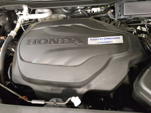 Used 2017 Honda Pilot Touring image 30