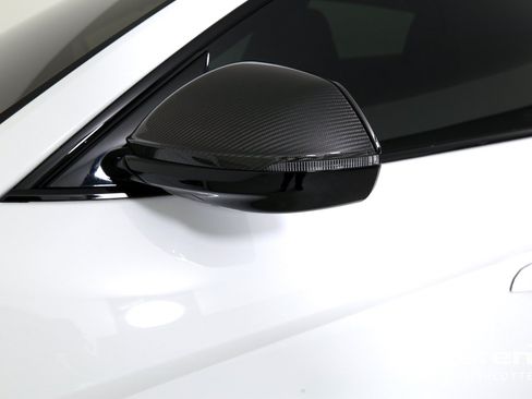 Used 2022 Lamborghini Urus AWD/4WD image 42