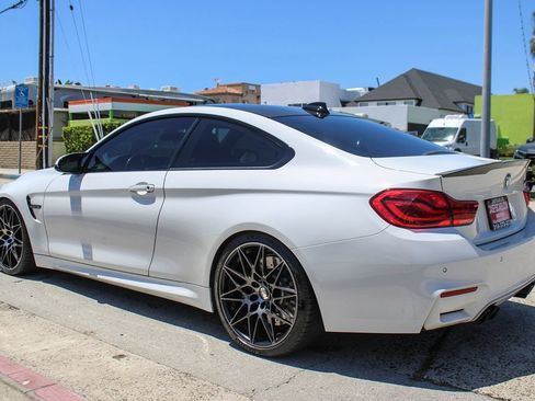 Used 2018 BMW M4 Coupe RWD image 3