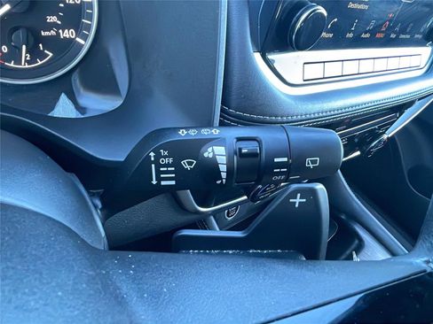 Used 2021 Nissan Rogue SL w/ Premium Package image 26