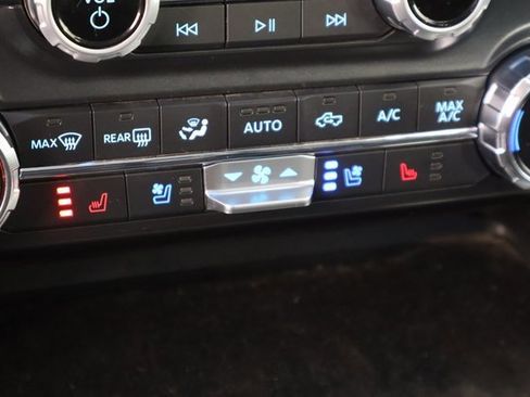 Used 2021 Ford F150 Lariat image 32