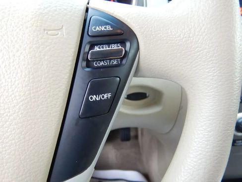 Used 2013 Nissan Murano S image 26