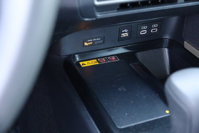 Used 2025 Toyota Camry LE FWD image 19
