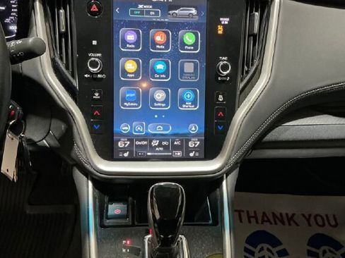 Used 2021 Subaru Outback Premium image 6