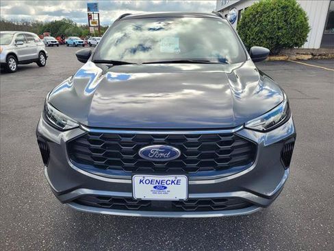 Certified 2023 Ford Escape ST-Line AWD/4WD image 4
