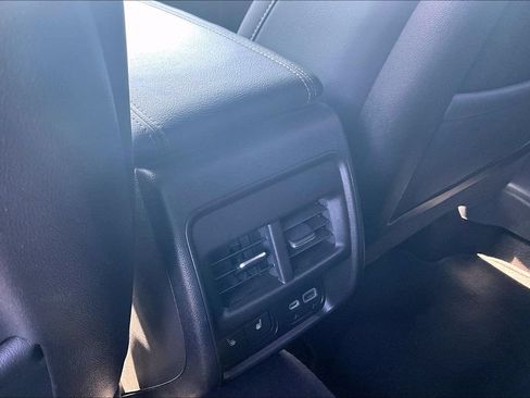 Certified 2023 Cadillac XT4 Luxury w/ Cold Weather Package FWD image 24