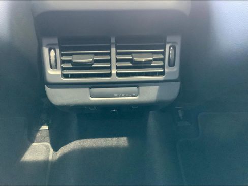Used 2024 Land Rover Range Rover Evoque S image 36