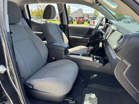 Used 2021 Toyota Tacoma SR5 RWD image 13