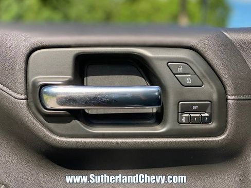 Used 2020 Chevrolet Silverado 1500 LTZ w/ LTZ Premium Package AWD/4WD image 17