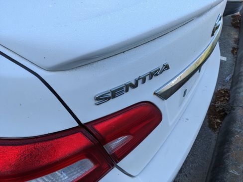 Used 2018 Nissan Sentra SV image 12