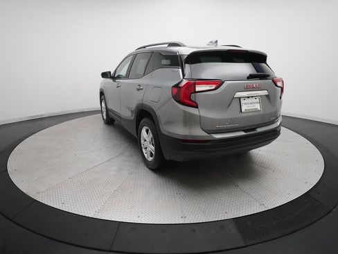 Used 2024 GMC Terrain SLE w/ Driver Convenience Package image 32