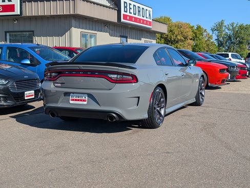 Used 2023 Dodge Charger Scat Pack w/ Technology Group RWD image 2