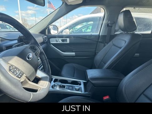 Used 2020 Ford Explorer Limited image 29