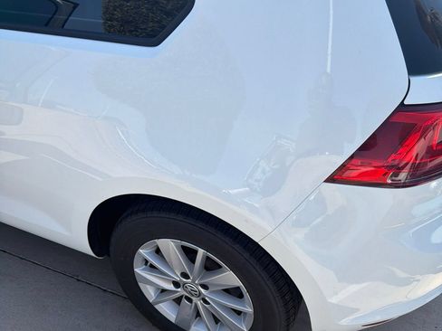 Used 2016 Volkswagen Golf 2-Door FWD image 9