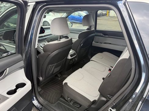Used 2023 Hyundai Palisade SE w/ Cargo Package AWD/4WD image 5
