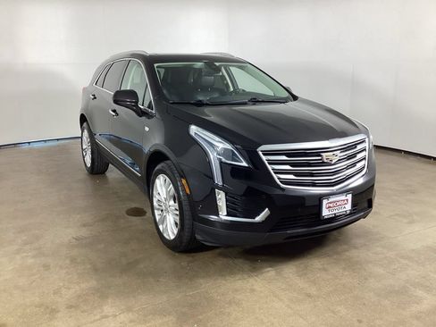 Used 2018 Cadillac XT5 Premium Luxury w/ Driver Assist Package AWD/4WD image 3