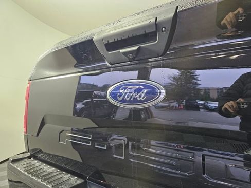 Used 2019 Ford F150 XLT w/ Equipment Group 302A Luxury image 16