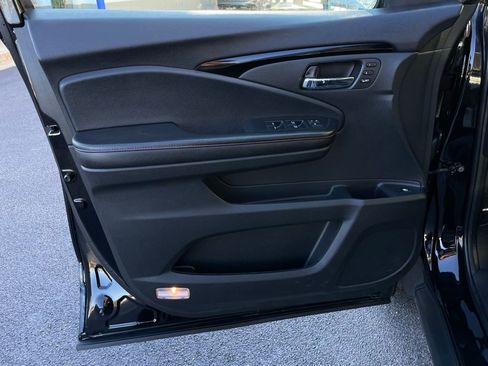 Certified 2023 Honda Ridgeline Black Edition image 24