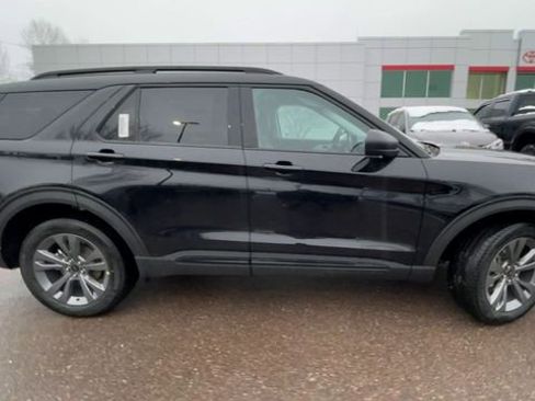 New 2026 Ford Explorer Active w/ Active Comfort Package image 9