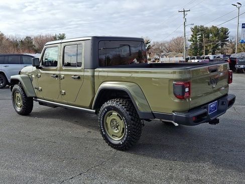New 2026 Jeep Gladiator Sport image 4