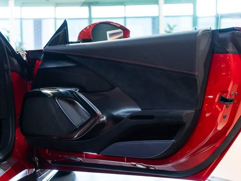 Certified 2025 Ferrari 12Cilindri RWD image 41