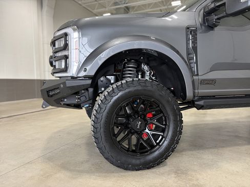 New 2026 Ford F250 Lariat w/ Black Appearance Package AWD/4WD image 13
