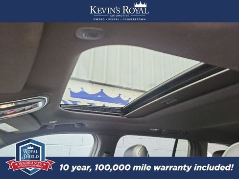 Used 2025 Jeep Grand Cherokee Altitude AWD/4WD image 11