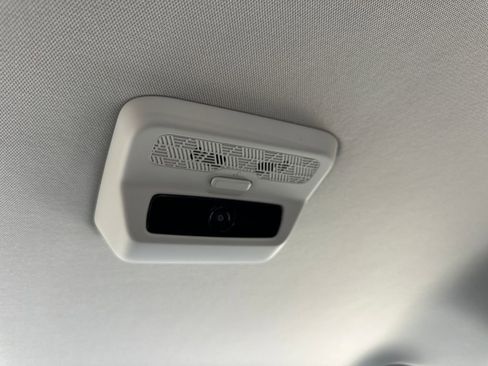 New 2026 Kia Carnival EX FWD image 19