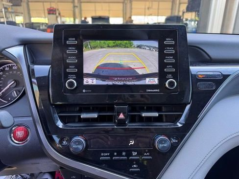Used 2022 Toyota Camry SE w/ Convenience Package FWD image 20
