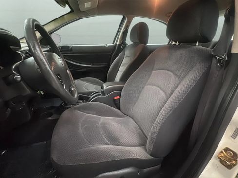 Used 2006 Dodge Stratus SXT FWD image 19