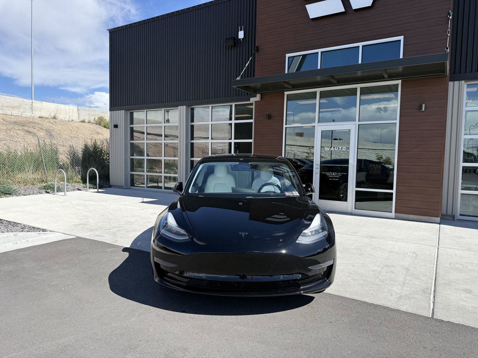 Used 2020 Tesla Model 3 Performance AWD/4WD image 3
