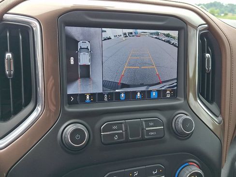 Used 2023 Chevrolet Silverado 3500 High Country AWD/4WD image 19