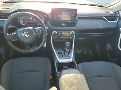 Used 2021 Toyota RAV4 LE image 14