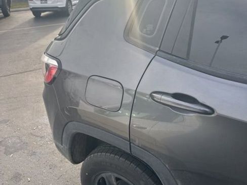 Used 2018 Jeep Compass Sport w/ Tech Group image 19