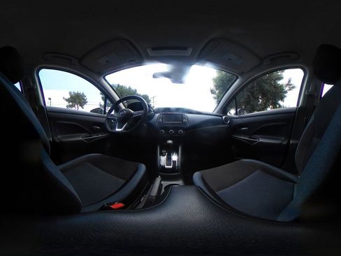 Used 2025 Nissan Versa SV FWD image 38