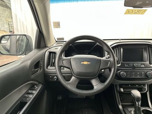 Used 2022 Chevrolet Colorado W/T w/ Custom Special Edition AWD/4WD image 15