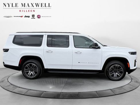 New 2026 Jeep Grand Wagoneer L 2WD image 17