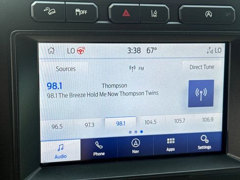 Used 2020 Ford Expedition XLT w/ Equipment Group 202A AWD/4WD image 19