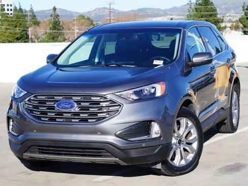 Used 2024 Ford Edge Titanium image 4