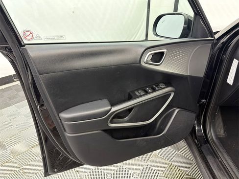 Used 2024 Kia Soul LX w/ Option Group 015 image 11