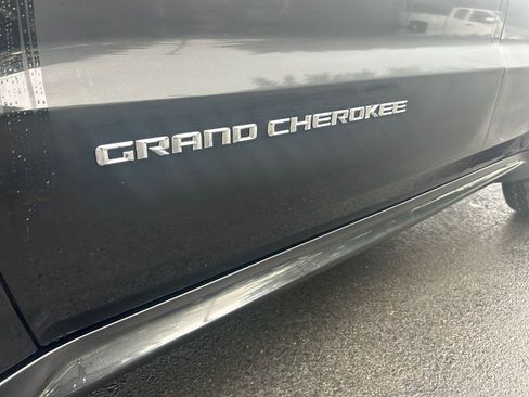 Used 2014 Jeep Grand Cherokee SRT8 w/ Luxury Group II image 31