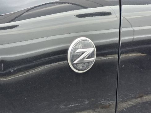 Used 2010 Nissan 370Z Touring w/ Sport Pkg RWD image 8