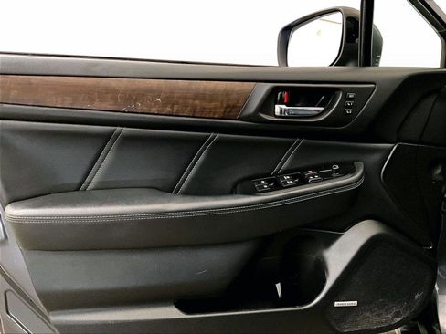 Used 2018 Subaru Outback 2.5i Limited image 23