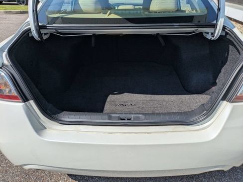 Used 2014 Nissan Altima 2.5 SL w/ Technology Package FWD image 7