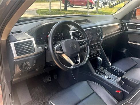 Used 2022 Volkswagen Atlas SE w/ Panoramic Sunroof Package FWD image 17